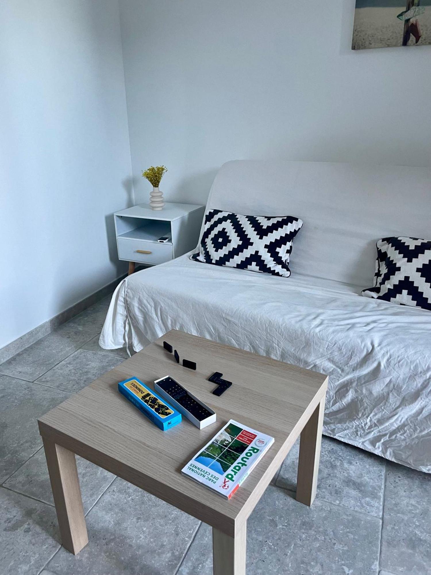 T2 Renove Avec Terrasse Au Coeur Des Cevennes Διαμέρισμα Saint-Germain-de-Calberte Εξωτερικό φωτογραφία